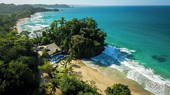 Red Frog Beach Island Resort