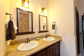 Red Frog Beach Island Resort