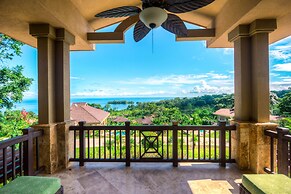 Red Frog Beach Island Resort