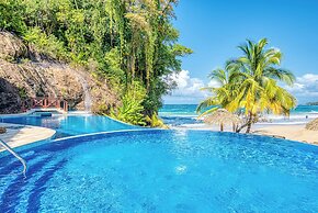 Red Frog Beach Island Resort