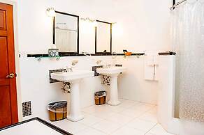 The Villas at Sunset Lane