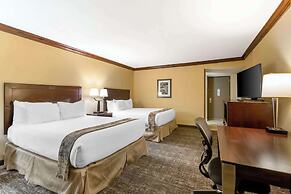 Best Western Plus Raton Hotel