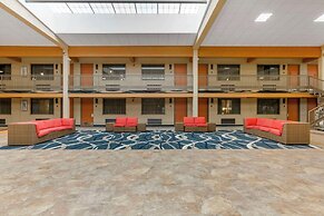 Best Western Plus Raton Hotel