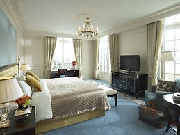 Shangri-La Paris