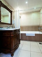 Moscow Holiday Hotel