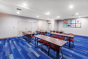 Holiday Inn Express & Suites Port Lavaca by IHG
