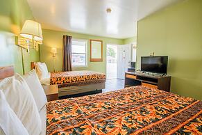 OYO Travelier Motel