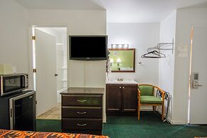 OYO Travelier Motel