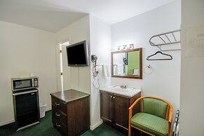 OYO Travelier Motel