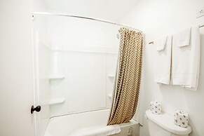 OYO Travelier Motel