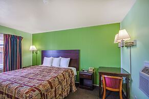OYO Travelier Motel