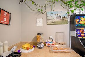 OYO Travelier Motel