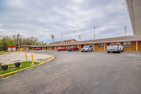 OYO Travelier Motel