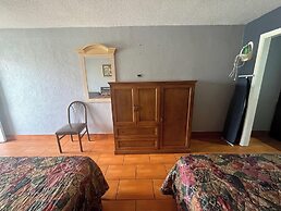 La Posada Inn By OYO Brownsville