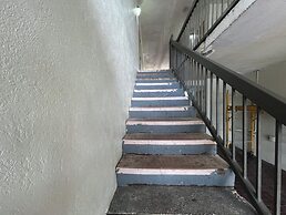 La Posada Inn By OYO Brownsville