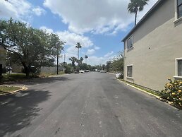 La Posada Inn By OYO Brownsville