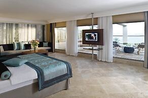 Paloma Pasha  - All inclusive