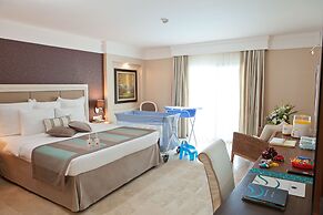 Paloma Pasha  - All inclusive