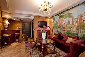 Hotel Art Palace Suites & Spa