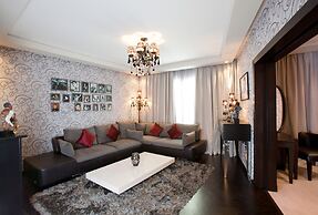 Hotel Art Palace Suites & Spa