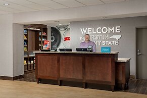 Hampton Inn & Suites Holly Springs