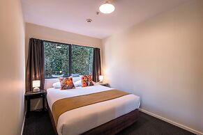298 Westside Motor Lodge