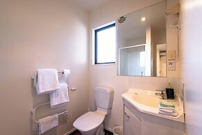 298 Westside Motor Lodge