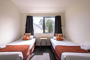 298 Westside Motor Lodge