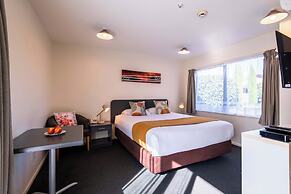298 Westside Motor Lodge