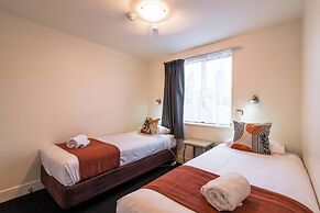298 Westside Motor Lodge