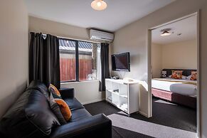 298 Westside Motor Lodge