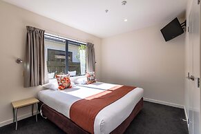298 Westside Motor Lodge