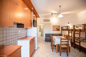 Kontaratos Studios & Apartments