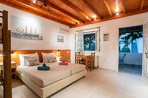 Kontaratos Studios & Apartments