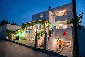 Kontaratos Studios & Apartments