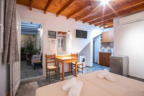 Kontaratos Studios & Apartments