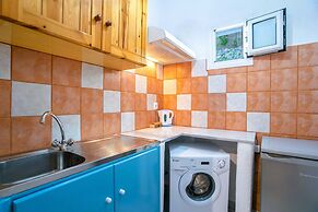 Kontaratos Studios & Apartments