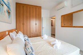 Kontaratos Studios & Apartments