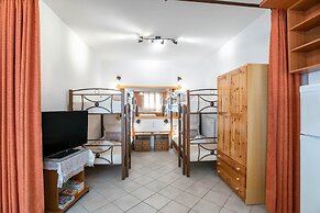 Kontaratos Studios & Apartments