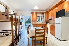 Kontaratos Studios & Apartments