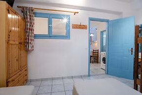 Kontaratos Studios & Apartments