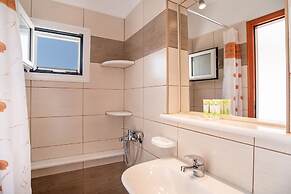 Kontaratos Studios & Apartments