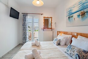 Kontaratos Studios & Apartments