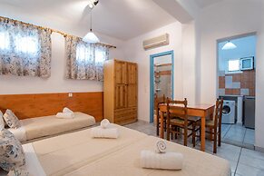 Kontaratos Studios & Apartments