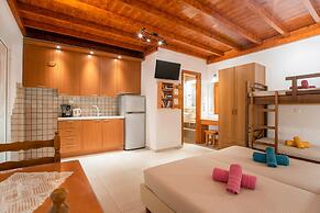 Kontaratos Studios & Apartments