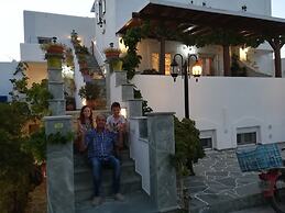 Kontaratos Studios & Apartments