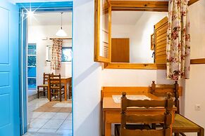 Kontaratos Studios & Apartments