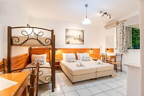 Kontaratos Studios & Apartments