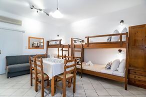 Kontaratos Studios & Apartments