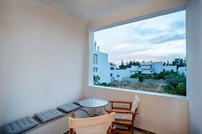 Kontaratos Studios & Apartments